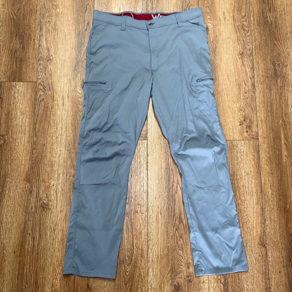 Wrangler All Terrain Gear Utility Cargo Pants Men 40x32 Gray Lightweight Stretch